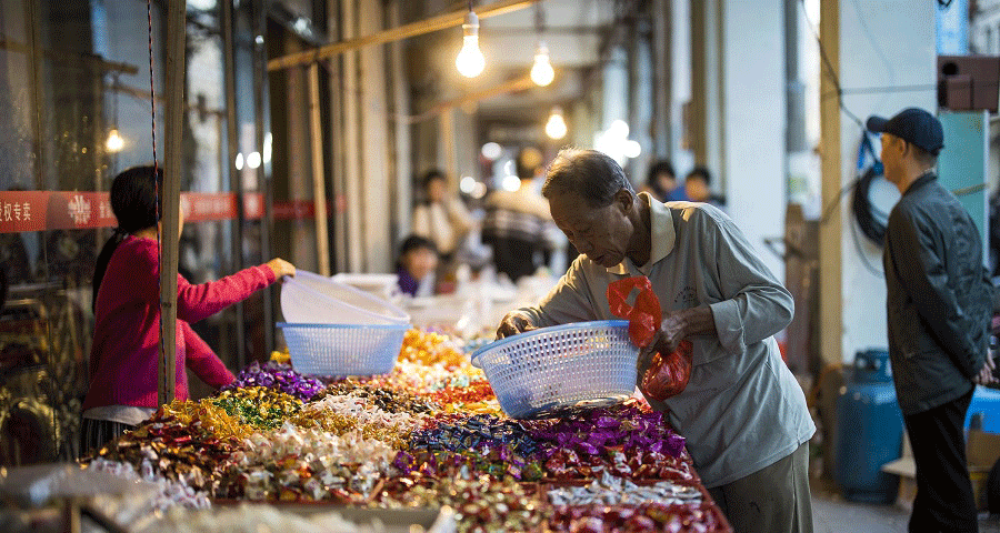 組圖丨逛?？隍T樓 買年貨